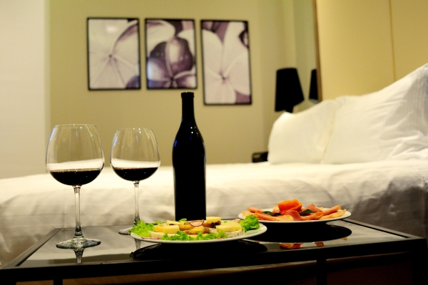 Hotel SENATOR (Tirana)